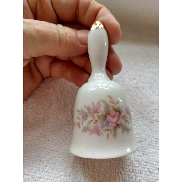 Lefton China Japan/USA five pieces, Saturday's Child, bell, candle holder, A/T - Picture 8 of 11